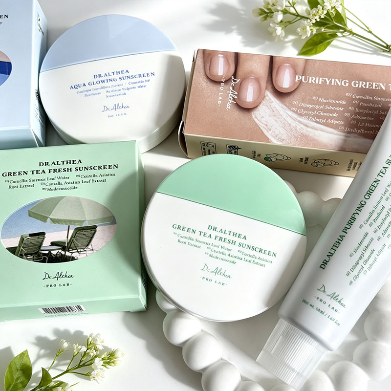 Luxury Skincare Brands - アルテア博士 SPF50 グリーンティー配合日焼け止めジェル。さっぱりとした使用感で、べたつかず、長時間効果が持続。紫外線から肌を守る、顔と体に使える日焼け止め。毎日のスキンケアに。
