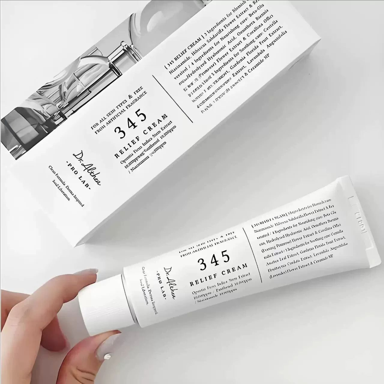Luxury Skincare Brands - ドラルテア 345 147 抗酸化栄養クリームは、弱ったバリアを修復し、ニキビ肌を落ち着かせ、深い保湿栄養を提供します。