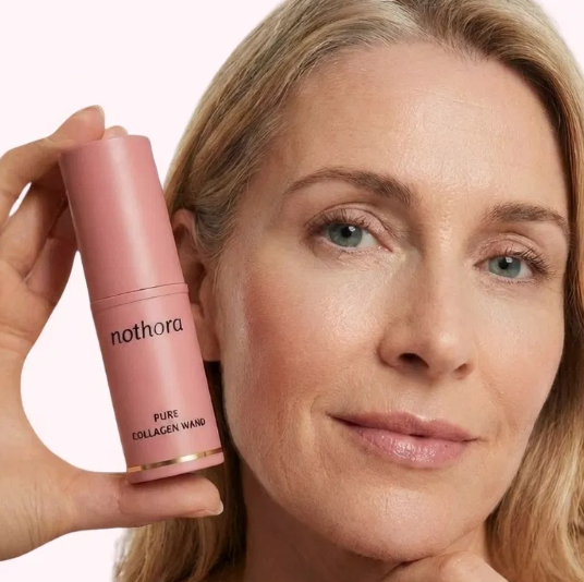 ピンク色の携帯用多機能美容スティック。ノトーラのピュアコラー - Luxury Skincare Brands のレビューと価格